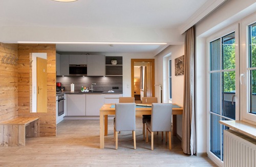 Oetz Appartement | Apartment 'Top 1' with Mountain View, Balcony and Wi-Fi