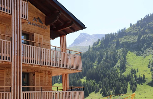 Lech am Arlberg Chalet De Ski | Apartment TOP 3 - Almrausch BoutiqueChalet