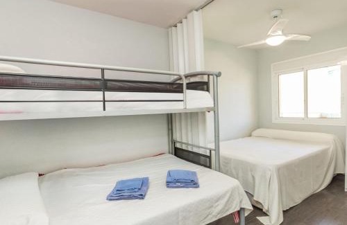 Cambrils Appartement | Apartment Tucan by Interhome