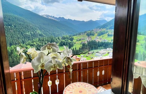 Semogo Appartement | Apartment 'Un Posto Al Sole' with Mountain View and Balcony