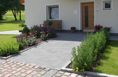 Casola Appartement | Appartement 'Unterhauserhof B' avec vue sur les montagnes, Wi-Fi, balcon et jardin