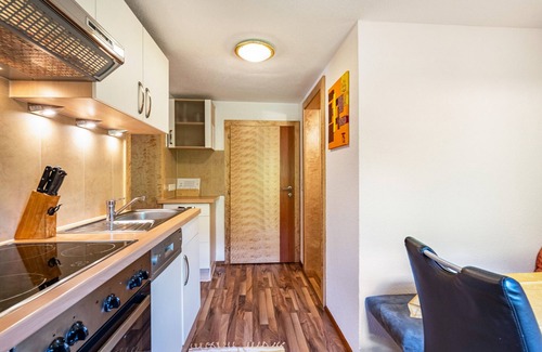 Rohrberg Appartement | Appartement 'Unterlehenhof N' avec vue sur les montagnes, balcon et Wi-Fi.