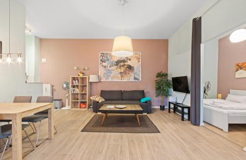 Neukoelln Appartement | Apartment Uthman Berlin-Neukölln