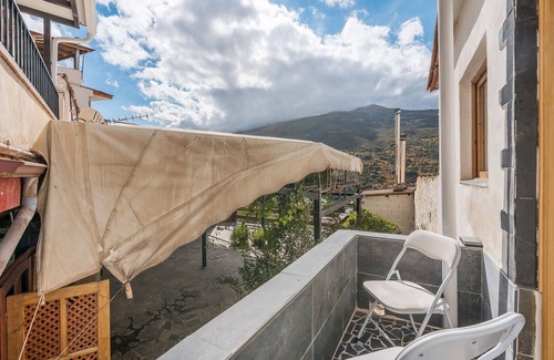 Guejar Sierra Appartement | Apartment 'Veleta' with Mountain Views, Wi-Fi and Air Conditioning