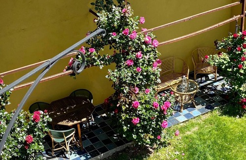 Loches Appartement | Appartement très bien situé et calme, la campagne à 3 mn à pied du centre ville