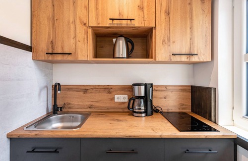 Buetzow Appartement | Apartment 'Vierburg Bützow' with Shared Terrace, Shared Garden and Wi-Fi