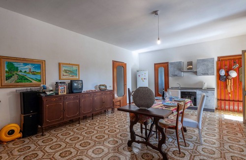 Lecce Appartement | Appartement 'Villa Aurora' avec piscine partagée, Wi-Fi et climatisation