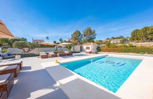 Aigues Appartement | Apartment 'Villa Hoy Tomate' with Mountain View, Wi-Fi and Air Conditioning