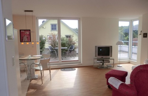 Wittenbeck Appartement | Apartment "Villa Im Grünen" with Private Terrace & Wi-Fi