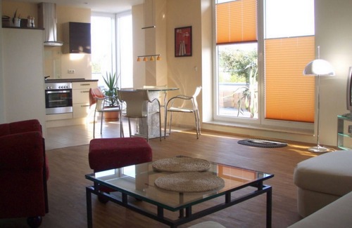 Wittenbeck Appartement | Apartment "Villa Im Grünen" with Private Terrace & Wi-Fi