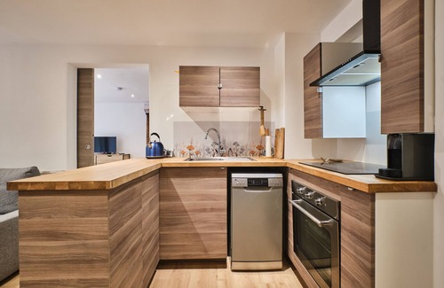 Gresse-en-Vercors Appartement | Apartment 'Vraiment Comme La Maison' with Shared Pool and Private Terrace