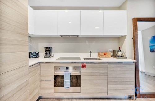 Hollywood Lakes Appartement | Apartment w/Bay View Balcony+ Pool–Up To 6+ Gym