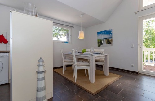 Graal Mueritz Appartement | Apartment W16.3.S - 3-room apartment for max. 4 people. in the DG, WLAN, near the beach