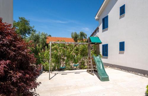Brzac Appartement | Apartment Wabi Sabi Resort 1-1 by Interhome