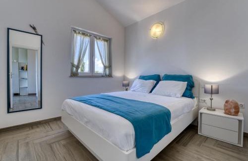 Brzac Appartement | Apartment Wabi Sabi Resort 2-3 by Interhome