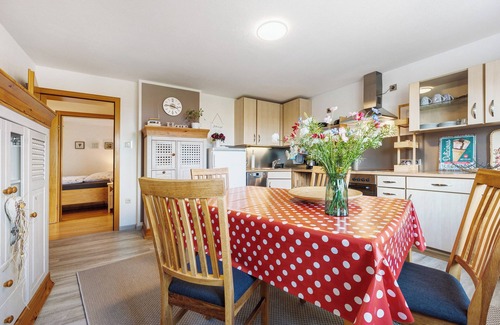 Bad Pyrmont Appartement | Appartement "Weserberglandblumen" avec vue sur les montagnes, jardin privé et Wi-Fi