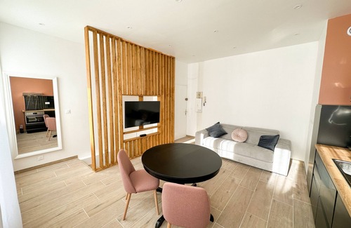 Vauban - Wazemmes Appartement | Le Bijou - Appartement, Sauna et Jacuzzi - Lille