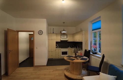 Oehrenstock Appartement | Appartement 'Willkommen Am Roten Stein' avec piscine privée, terrasse privée et Wi-Fi
