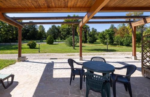 Strassoldo Appartement | Apartment Winery Villa Vitas Dépendance - App-1 by Interhome