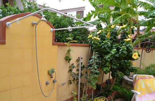 Vigliatore Appartement | Apartment with garden and WiFi 50 meters from the sea