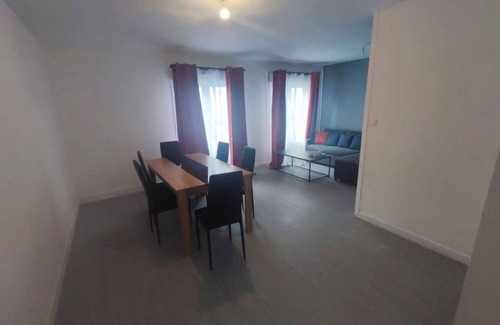 Morlaix Appartement | Apartment with 2 bedrooms and a large living area Morlaix near the station