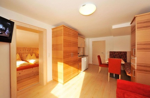 Heiligenblut Lit Et Petit-Déjeuner | Apartment with 2 bedrooms and infrared cabin - Pension-Appartements Bergkristall