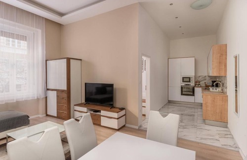 Lagymanyos Appartement | Apartment with 2 bedrooms Near Gellert Thermal Bath
