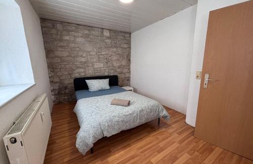 Zeitz Appartement | Apartment with 3 separate rooms near Leuna