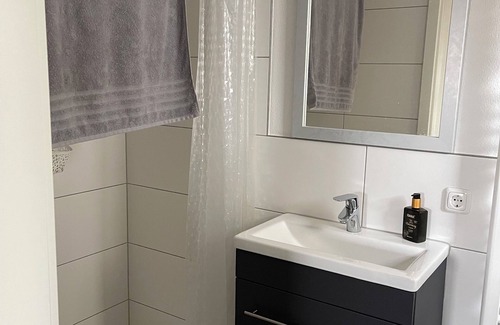 Glauburg Appartement | Apartment with a direct view of the Glauberg in a quiet location! Cycling and hiking trails
