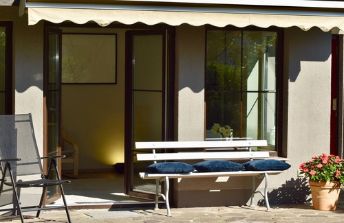 Erkner Appartement | Apartment with a view of the garden. 5 minutes to the lake and the S-Bahn