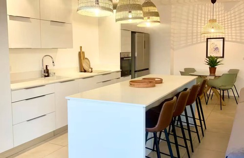 Haifa Appartement | Apartment with a view of the sea 3 Bedrooms And free parking