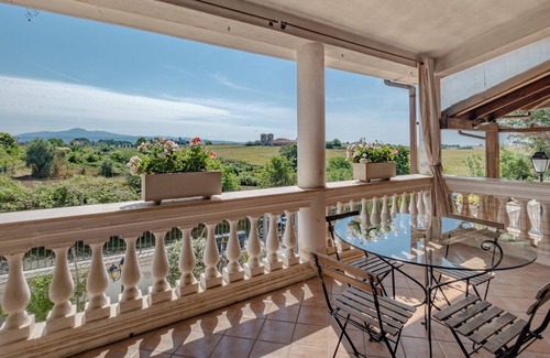 Lake Garda Maison | Apartment with balcony in the Roman countryside