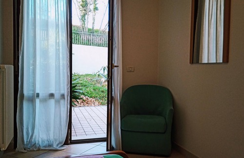 Mombaroccio Appartement | Apartment with beautiful view of the hills, between Pesaro and Fano