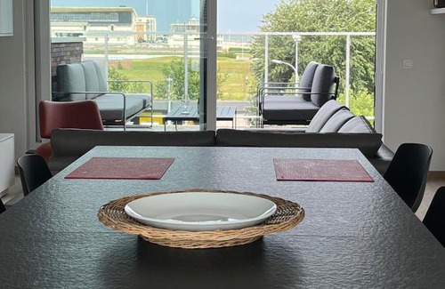 Vogelzang Appartement | Apartment with beautiful view, private parking and two large terraces