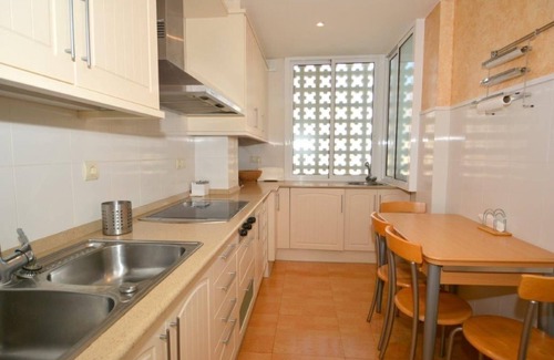 El Roc de Sant Gaieta Appartement | Appartement avec piscine commune et aire de jeux