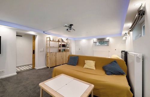 Orscholz Appartement | Appartement "avec jardin et parking" avec terrasse privée, jardin partagé et Wi-Fi