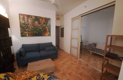 Notre-Dame du Mont Appartement | Apartment with garden in the heart of Cour Julien, Marseille