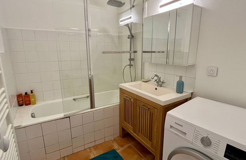 Notre-Dame du Mont Appartement | Apartment with garden in the heart of Cour Julien, Marseille