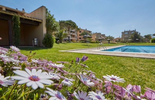 Pals Appartement | Appartement avec jardin et piscine - Première ligne Plage de Pals (GM 2H 411)