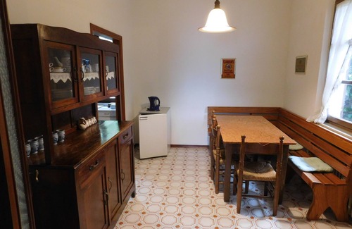 Torri del Benaco Appartement | 2 appartements dans une magnifique villa avec vue sur le lac. 0,5 km du village et le lac 2