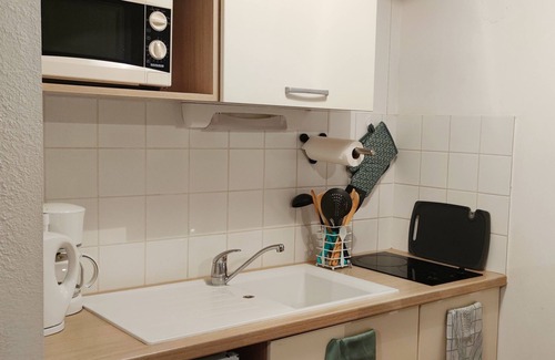 Equemauville Appartement | Apartment with pool near Honfleur