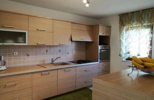 Gajana Appartement | Appartement de vacances avec piscine pour 5