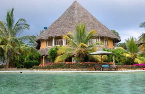 Malindi Appartement | Apartment with pool next to the beach