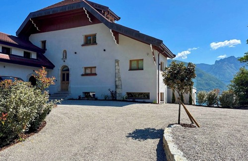 Sevrier Appartement | APPARTEMENT terrasse privée & vue lac / 5 min d'Annecy