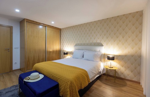 Aveiro Appartement | Apartment with private patio, WI-FI and air conditioning in the center of Aveiro