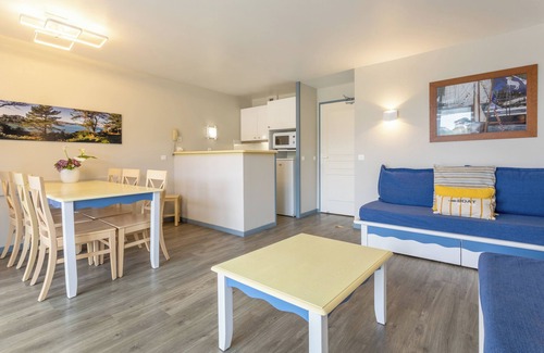 Treboul Appartement | Appartement 'Appartement Vue Mer Sur Plage' avec vue sur la mer, piscine partagée et Wi-Fi