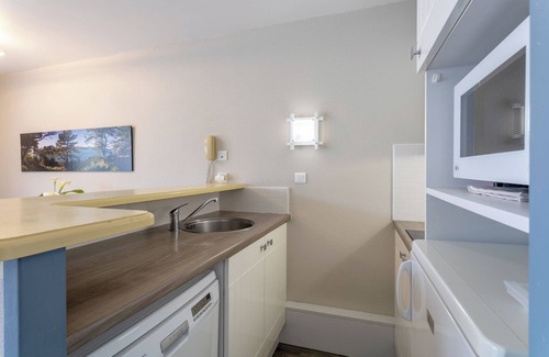Treboul Appartement | Appartement 'Appartement Vue Mer Sur Plage' avec vue sur la mer, piscine partagée et Wi-Fi