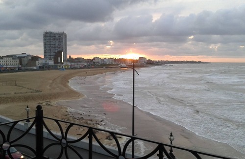 Margate Appartement | Appartement Westbrook Bay avec vue sur la mer à 5-10 min à pied de Dreamland, Margate.