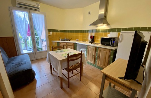 Reillanne Appartement | Appartement avec piscine en Luberon