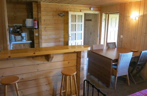 Olmiccia Appartement | Appartement avec terrasse dans superbe chalet de pierre et bois